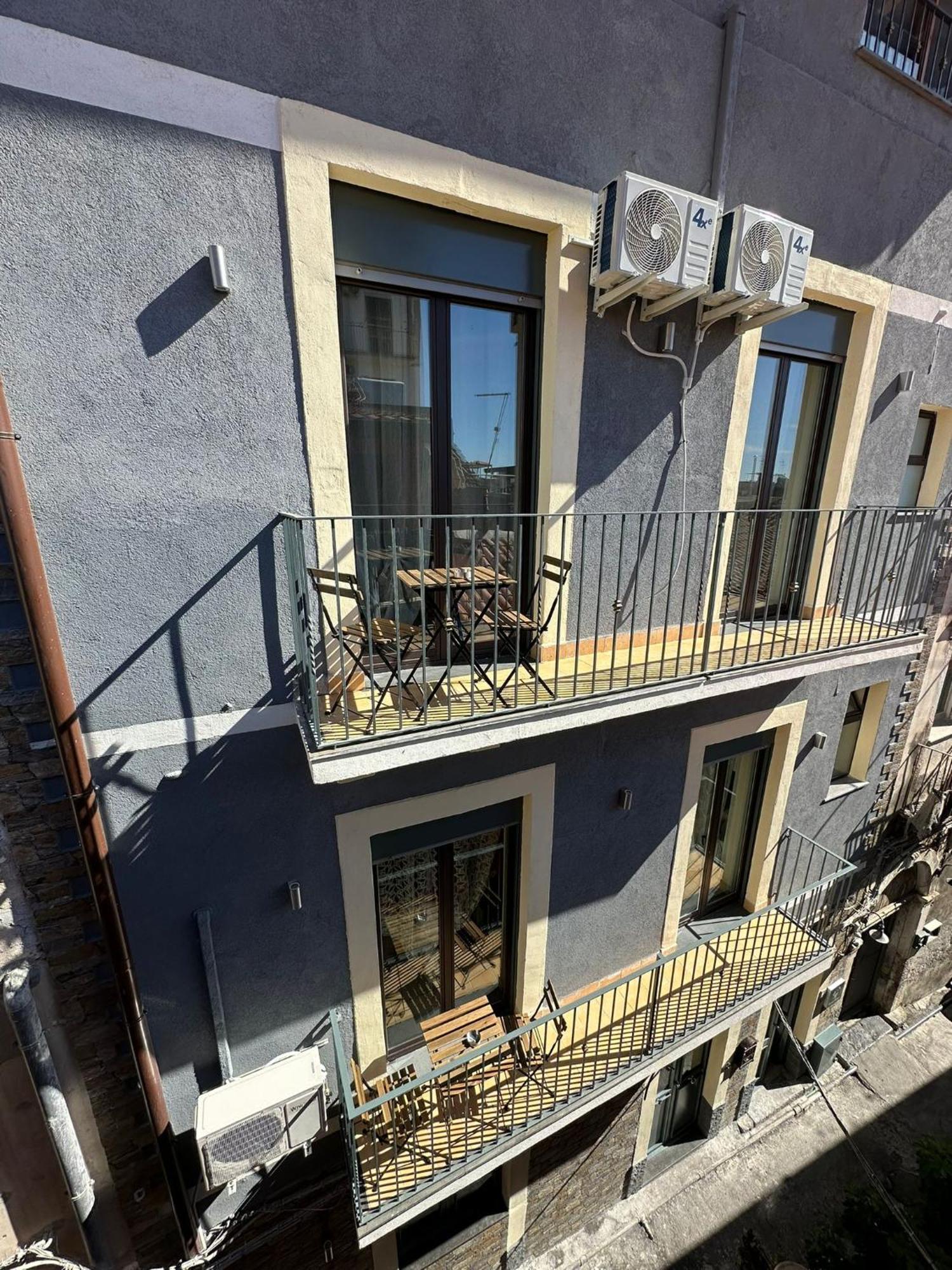 Testa House CTA Exterior photo
